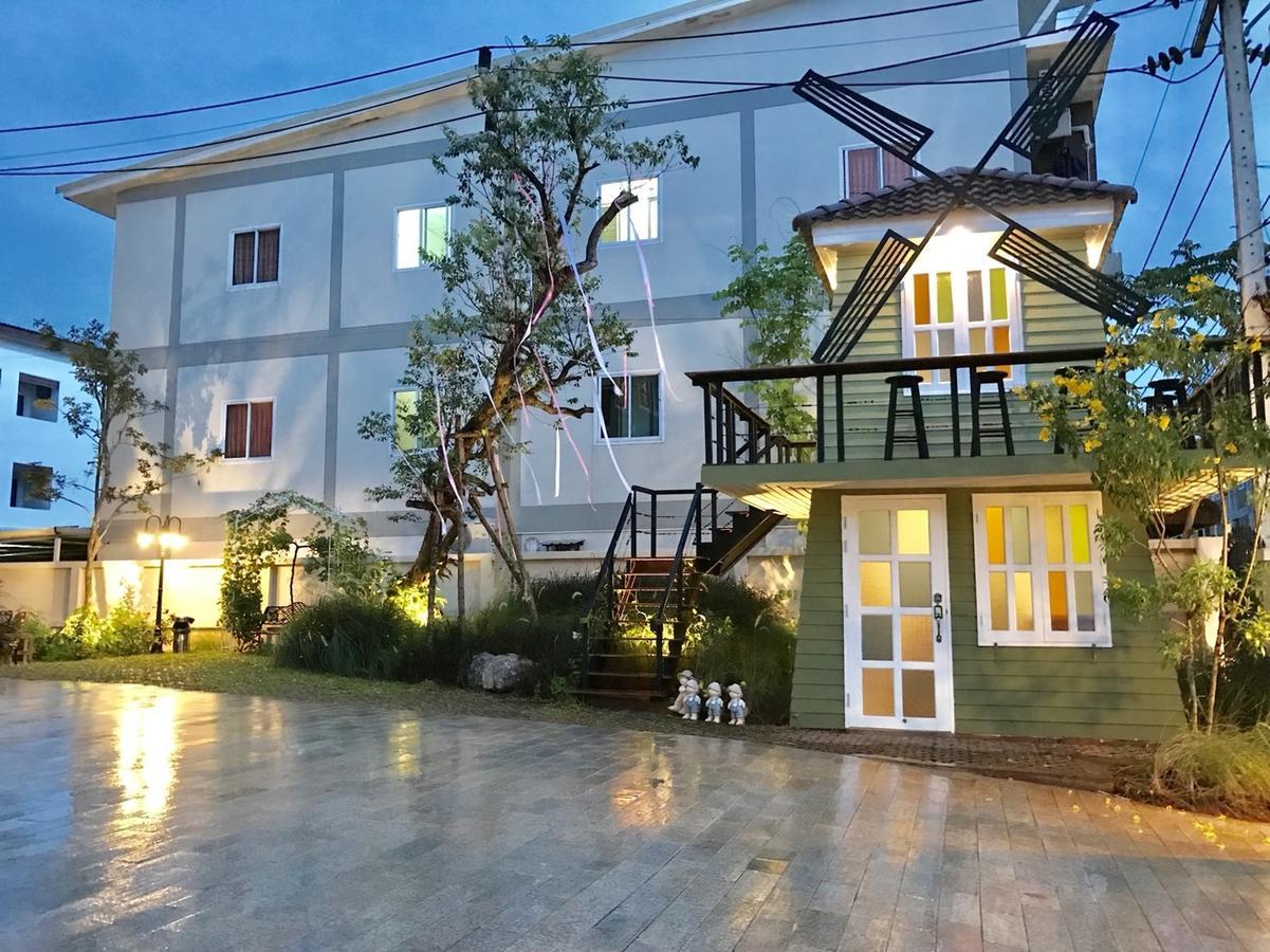 Ploy'S Pearl Hotel سوراثاني المظهر الخارجي الصورة